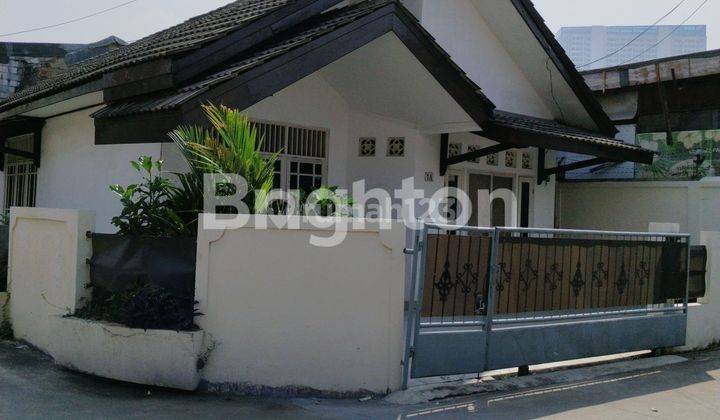 Rumah murah Duri kosambi Jakarta Barat luas tanah 220 m2 surat lengkap di hoek dekat jalan raya hadap barat daya dan barat laut 1