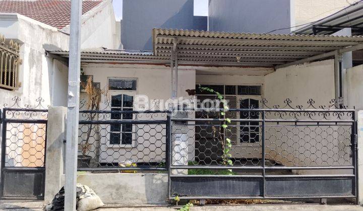 rumah tua hitung tanah uk. 6 x 18 m2 puri Indah kembangan Jakarta Barat hadap selatan harga nego 1