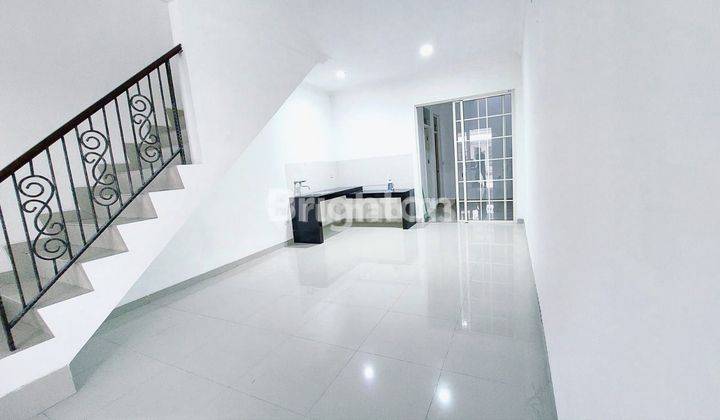 Rumah Siap Huni Cluster West Europe Green Lake City Tangerang 2