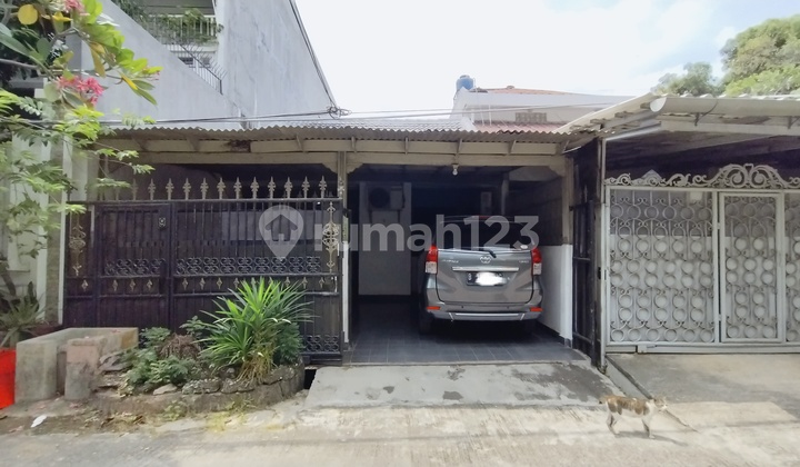 Komplek Perumahan Taman Mutiara Kec Grogol Petamburan Jakarta Barat Rumah 1 Lantai 1/2 Ukuran 6 X 21,5 Hadap Utara Row Jalan 2 Mobil Dekat Jalan Raya Daan Mogot, Nego Tipis