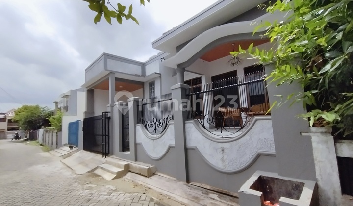 Rumah Komplek Unilever, Karang Tengah, Tangerang, Siap Huni dan Bagus Terawat, Uk. 10 X 14,3 M2, 2 Lantai Cocok untuk Hunian Rumah Tinggal Nego