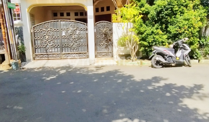 Taman Meruya Ilir Meruya Utara Kec. Kembangan Jakarta Barat Ukuran 7 X 20 M2 Rumah 1 Lantai Luas Tanah 150 M2 Hadap Timur Parkiran Sangat Luas Dalam Komplek Nego 2