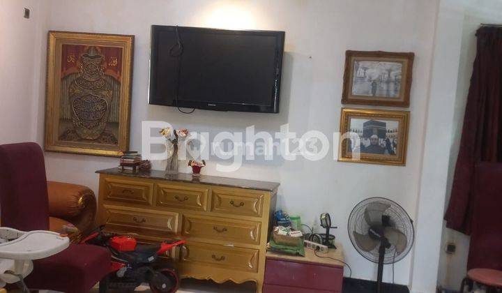 Turun harga! Rumah kemanggisan dekat kampus binus rawa belong Palmerah Jakarta Barat, rumah 3 lantai uk. 7 x 11 m2 cocok untuk kost atau hunian tinggal row 2 mobil 2