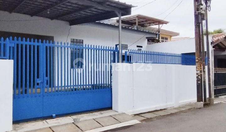 Perumahan Taman Meruya Ilir Jakarta Barat Ukuran 10X15 M2 Rumah 1 Lantai Kondisi Bagus Hadap Barat Daya Bebas Banjir Row Jalan 2 Mobil Nego Tipis