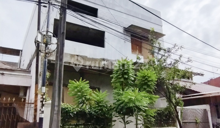 Perumahan Taman Aries Jakarta Barat Rumah 2 Lantai Ukuran 10 X 17,5 M2 Hadap Selatan Row Jalan 2 Mobil Nego 2