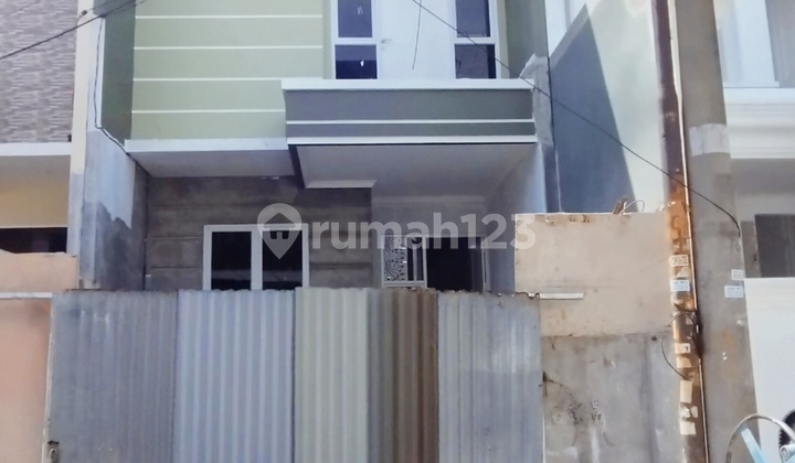 Banting Harga Jual Murah Rumah Baru Dibangun Perumahan Taman Meruya Ilir Meruya Utara Jakarta Barat 2 Lantai Ukuran 5X20 M2 Lantai Dasar Ada Kamar Orangtua Dgn Kamar Mandi Dalam Carport 2 Mobil Row Jalan 2 Mobil Dalam Komplek Hadap Utara Hanya 10 Menit ke