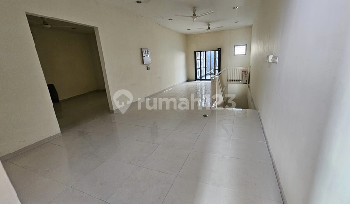 4-Unit Row Shop 4 Floors + Elevator Srengseng - Kembangan Main Roadside 2
