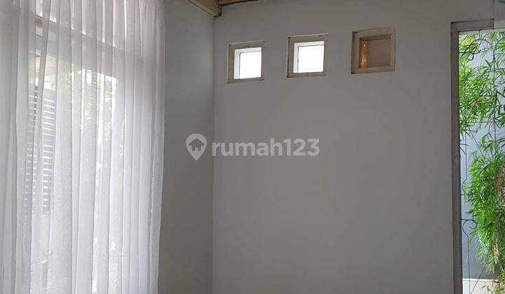 Rumah Minimalis Dengan Style Villa Kawasan Puri Gading 11