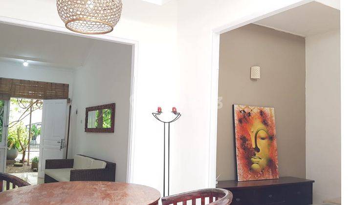 Rumah Minimalis Dengan Style Villa Kawasan Puri Gading 19