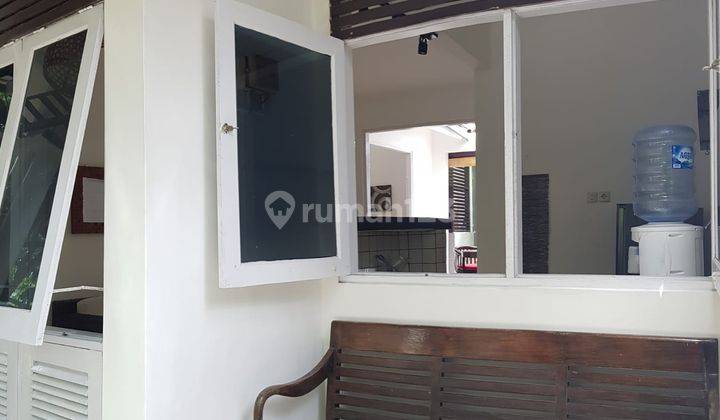 Rumah Minimalis Dengan Style Villa Kawasan Puri Gading 20