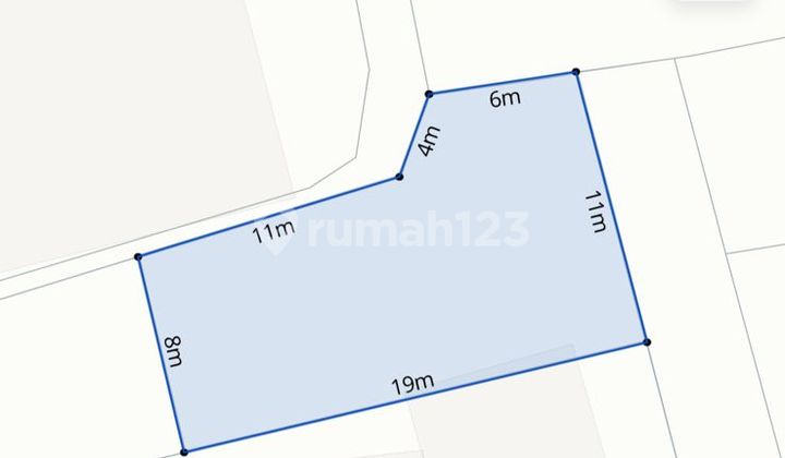 For sale land located at Jl. Raya Tojan, Pering Village, Blahbatuh Subdistrict, Gianyar Regency.