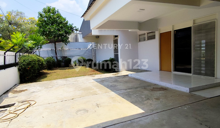 Rumah Nyaman Dalam Komplek Di Pulomas Barat S8021