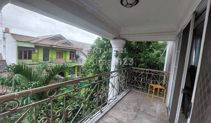 Rumah Besar Dan Luas Di Perum Curug Indah Cipinang Melayu S8326 2