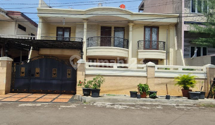 Rumah Mediterania Klasik 2 LT Semi Furnished Kelapa Gading S9311