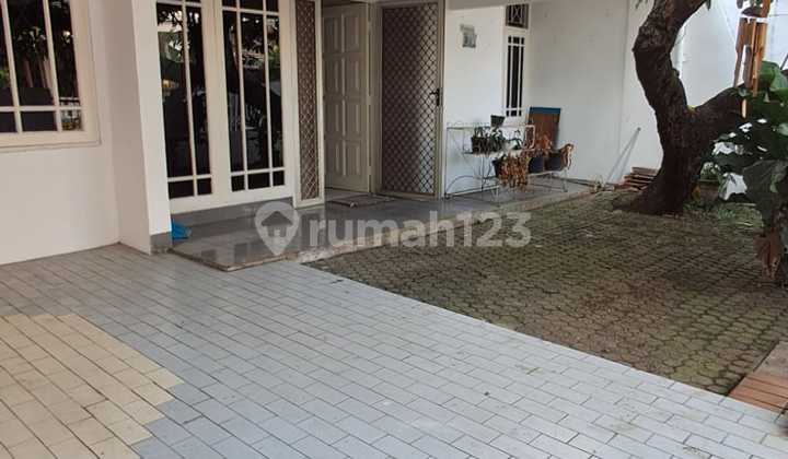 Ready-to-Occupy and Strategic House in Pulomas, East Jakarta R2168