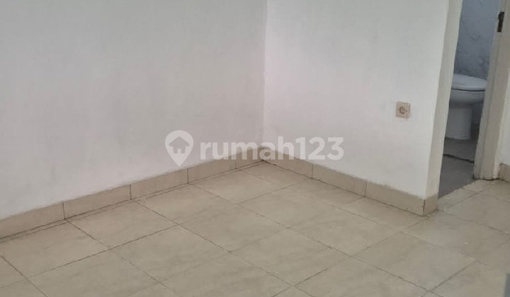 2-Story Strategic Shop House by Main Road in Matraman Area R2240 2