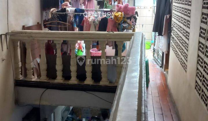 Rumah 2 Lantai Dipinggir Jalan Raya Di Malaka Sari S8328 2