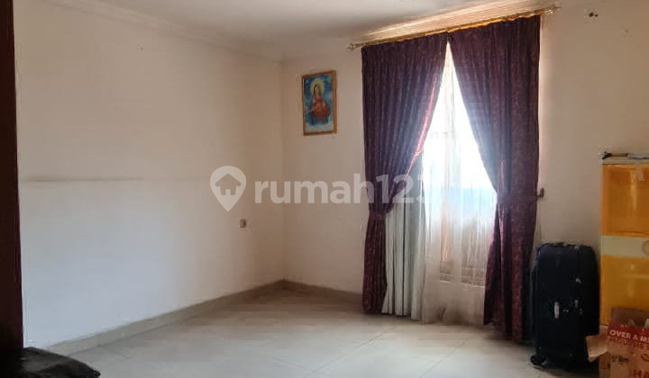 Rumah Mediterania Klasik 2 LT Semi Furnished Kelapa Gading S9311 2