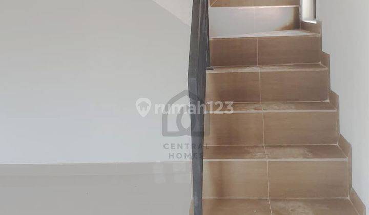 Rumah di simpang kepri mall
Perumahan The Icon Central 3 Lantai Baru 5