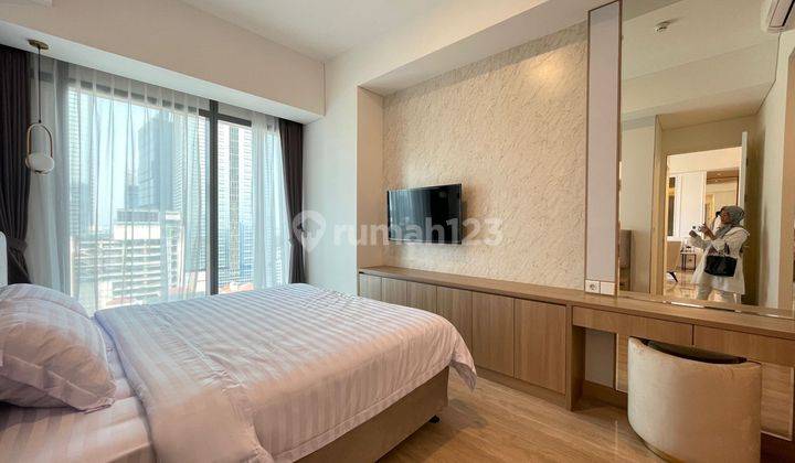 Disewakan Apartemen 57 Promenade 2 BR Unit Mewah Brand New  2