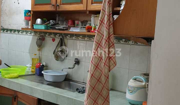 Quick and Cheap Sale of a 1-Story House in Baru, West Jakarta 2