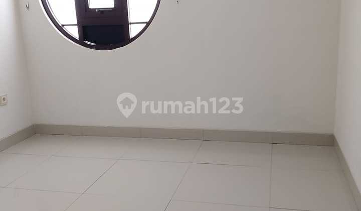 Disewakan Rumah Green Lake City Cluster East Asia 6X15 Ada Ac 4 2