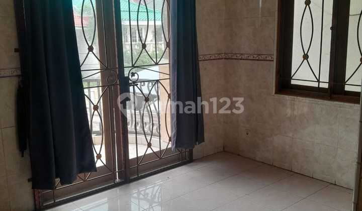 J Di sewakan Rumah Taman Surya 5 UK. 9 X 20 X 2 lantai J Di sewakan Rumah Taman Surya 5 UK. 9 X 20 X 2 lantai