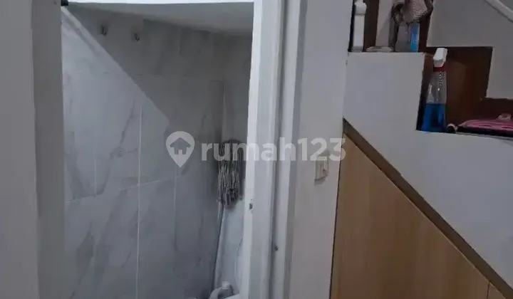 For Rent 2-Storey House, Neatly Furnished, Daan Mogot Arcadia