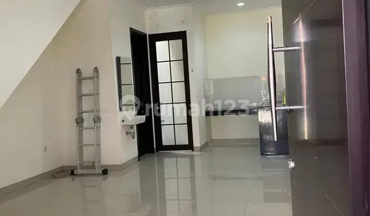 J Disewakan Cepat Rumah Green Village, Cipondoh