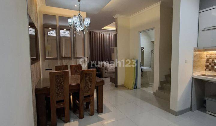 J Disewakan Rumah West Europe Green Lake City Furnish 1