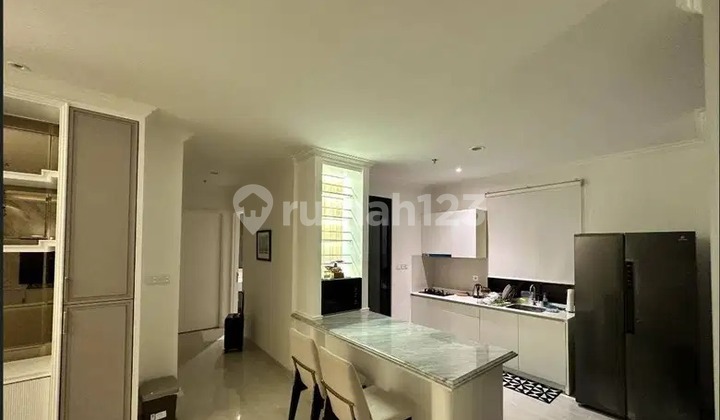 J Disewakan Apartemen Lloyd - Alam Sutera 2