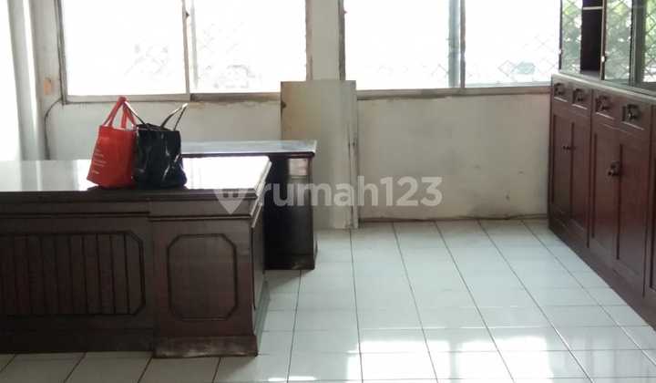 For Rent: 4x17m² 3.5-Storey Shop House in Daan Mogot 2