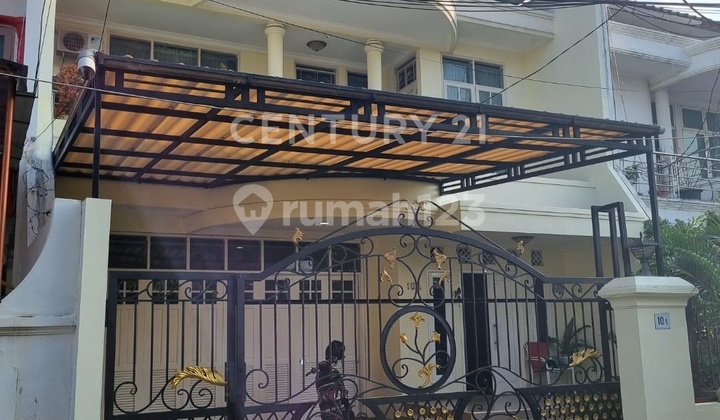 Disewa Rumah Mewah Furnished Di Utan Kayu Selatan, Jakarta Timur Disewa Rumah Mewah Furnished Di Utan Kayu Selatan, Jakarta Timur