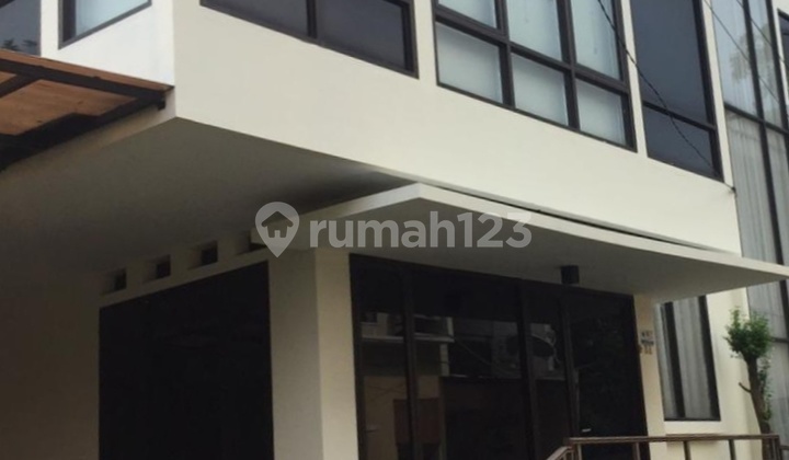 Disewa Rumah Kemang Selatan, Cipete, Cilandak, Jakarta Selatan.
