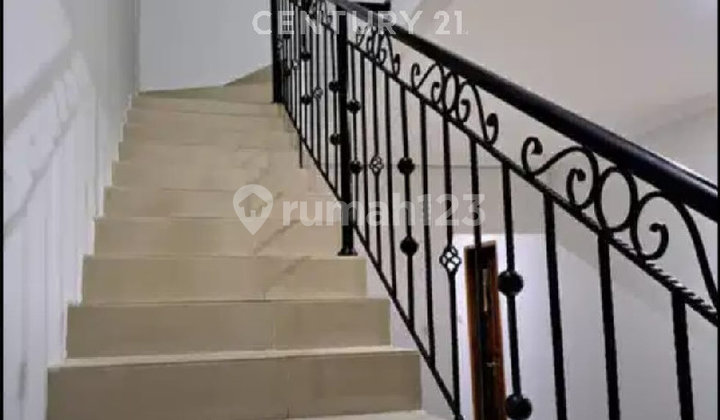 Disewa Rumah Duren Sawit Jalan Kelapa Kuning, Jakarta Timur 2