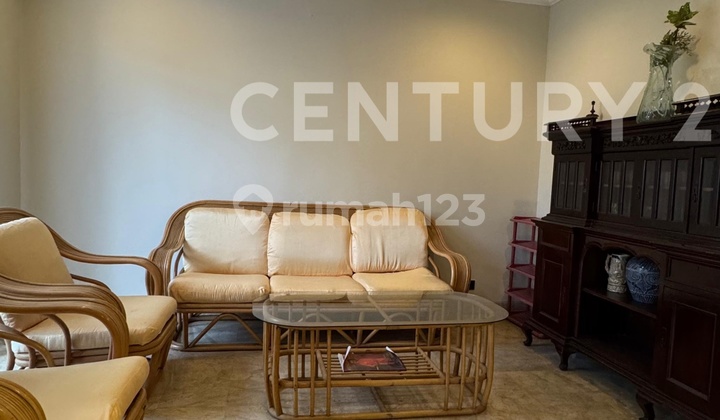 For Rent House in Cilandak, Close to Fatmawati Main Road. 2