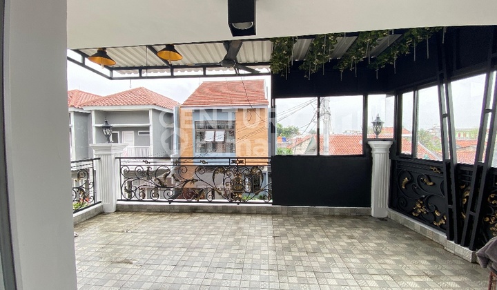 Residence House South Meruya, 100 Meters from Meruya Toll Gate. 2