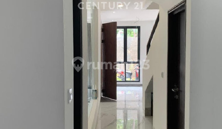 Dijual Rumah Baru 3,5 Lantai Kebayoran Lama Jalan Cidodol Jaksel 2
