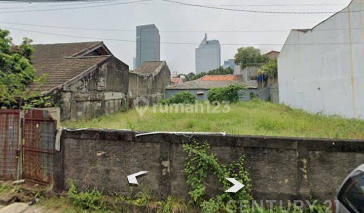 Tanah Dalam Komplek Cilandak, Jakarta Selatan. 1