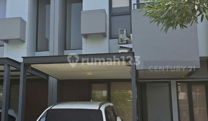 Fully Furnished 2.5-Story House in BSD Tangerang