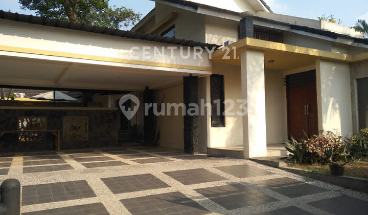 For Rent Spacious House Jagakarsa Near Ragunan. Can be used for Office. For Rent Spacious House Jagakarsa Near Ragunan. Can be used for Office.