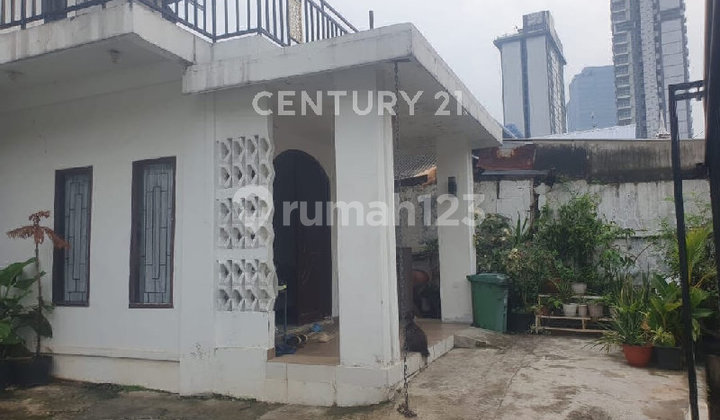 Dijual Dibawah NJOP Rumah Menteng. Sangat Cocok Dibangun Koskosan