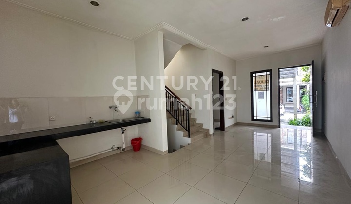For Sale Quick House Green Lake City. Cipondoh, Tangerang.