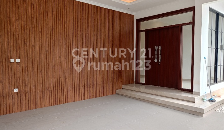 Disewa Rumah 3 Lantai Baru, Bagus & Mewah Di Lebak Bulus