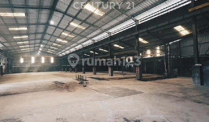 Disewa Gudang Kavling Dpr Cipondoh, Tangerang. Lantai Baru Dicor