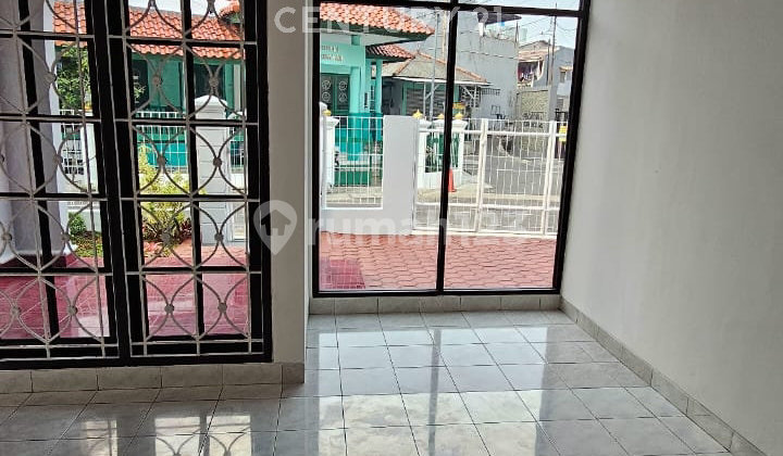 Baru Direnovasi Rumah Dalam Komplek Utan Kayu, Matraman. 2