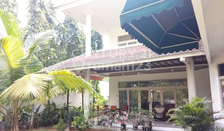 For Rent Nuansa Villa House in Lebak Bulus. Swimming Pool Available. 2