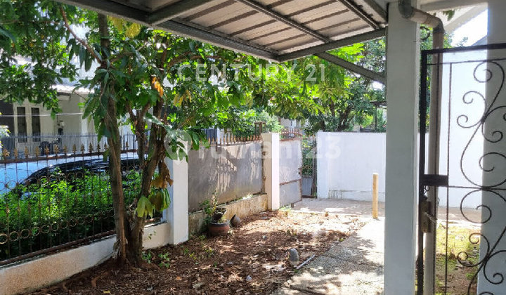 Rumah Posisi Hoek Villa Inti Persada, Pamulang, Tangerang Selatan