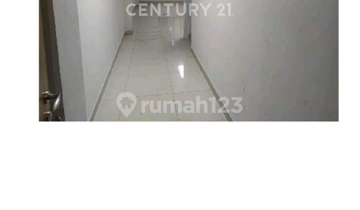 For Rent 4-Story Shop House in Duren Tiga, Pancoran, South Jakarta.