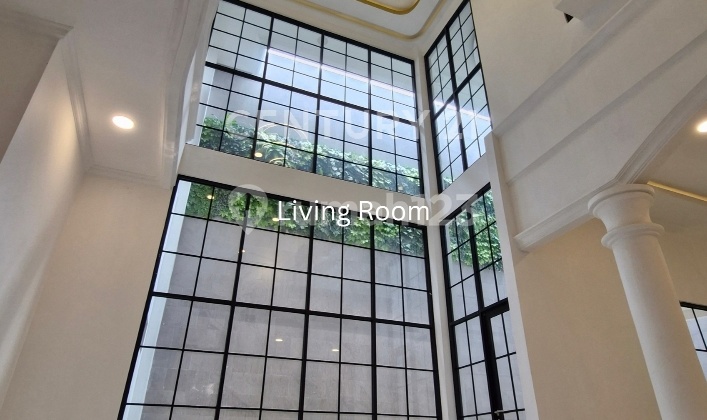 Brand New! Rumah Mewah 3 Lantai Dekat Tomang Raya 2